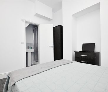 1 bed house share to rent in Towneley Street, Burnley, BB10 - Photo 3