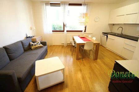 Pronájem zařízeného bytu 3+kk s terasou, 70 m - Фото 3