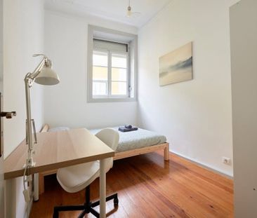 Travessa de Santa Marta, Lisbon, Lisbon 1150-299 - Photo 5