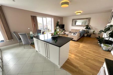 Kimber House, SO14 - Photo 5