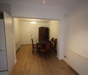 Garratt Road, Edgware, HA8 - Photo 1
