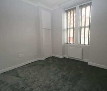 Holmlea Road, Bright 1 Bedroom Unfurnished Apartment, Cathcart – Av... - Photo 2