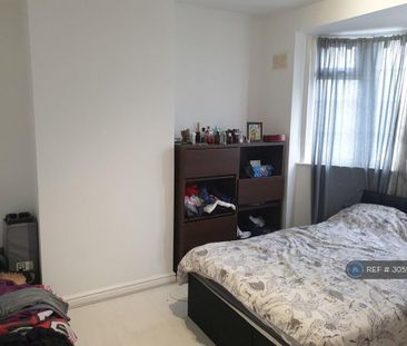 4 bedroom terraced house to rent - Photo 4