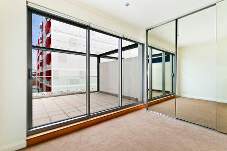 27/5-13 Larkin Street, Camperdown. - Photo 4