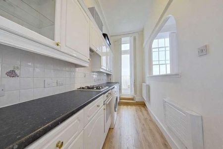 St. Georges Terrace, Herne Bay, CT6 - Photo 2