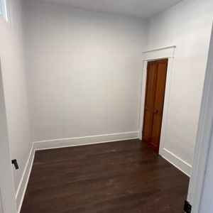 2 Beds 1 Bath - 3466 Rue De Verdun, Montréal - Photo 3