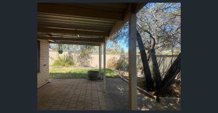 2 Bedrooms, 1 Bathroom, and 1 Parking Space - Photo 5