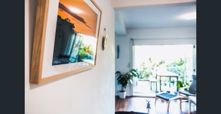 Pet friendly two bed apartment just moments from the water - Photo 5