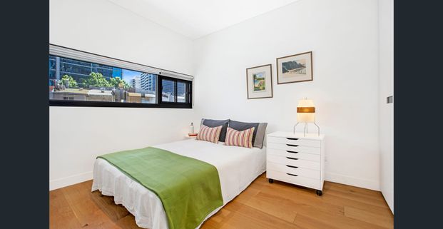 Space, Ambience & Light - Photo 1