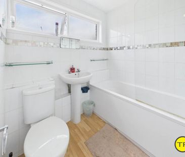 1 bedroom in a house share to rent - Photo 6