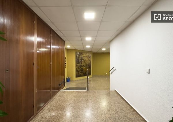 barcelona, Catalonia 08042