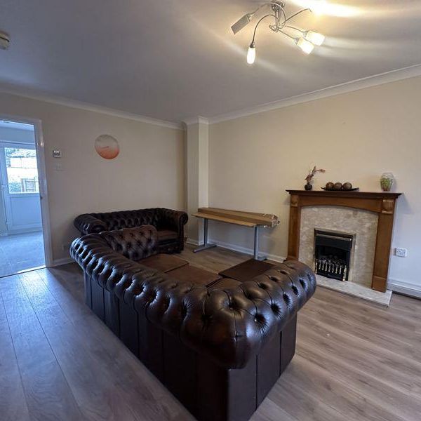 3 bedroom terraced house to rent - Photo 1
