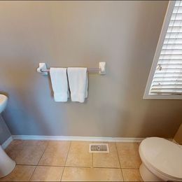 For Lease - 13 Beachville Circle, Brampton, Ontario - Photo 3