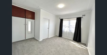 Renovated Semi-Detached Home in Prime Arncliffe Location - Photo 3