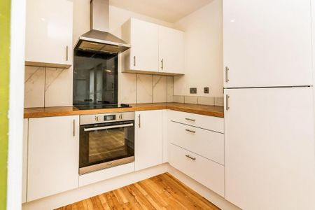 2 bedroom apartment to rent - Photo 2