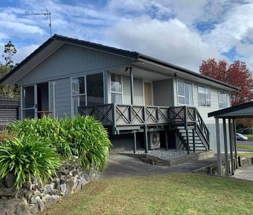 Beautiful sunny 3 bedroom home - Photo 3