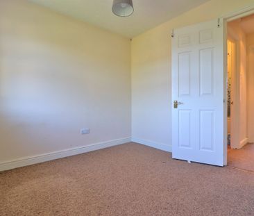 2 bedroom mid terraced house to rent, - Photo 6