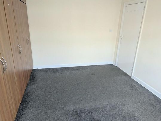 4 bedroom terraced house to rent - Photo 1