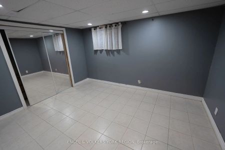 Property For Lease | N9267339 - Photo 5