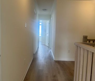 For Lease - 2411 Laurelview Street, Oshawa, Ontario - Photo 4