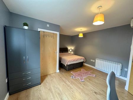 1 bedroom in a house share to rent - Photo 3