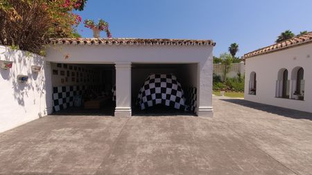 Detached Villa in El Paraiso - Photo 5