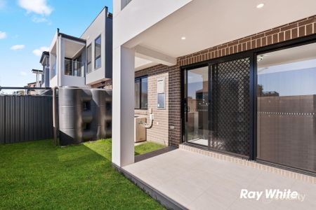 For Lease: Modern Family Home in Marsden Park - 31 Luckman Glade - Photo 2