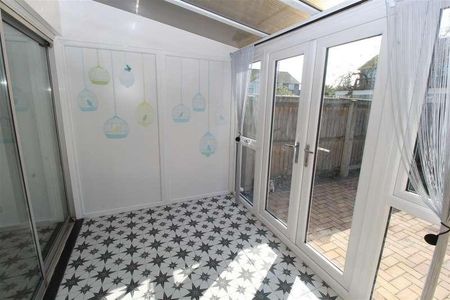 Trinity Avenue, Mildenhall, IP28 - Photo 3