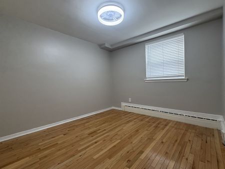 For Lease - 233 Pannahill Road Unit# Unit 1, Toronto, Ontario - Photo 2