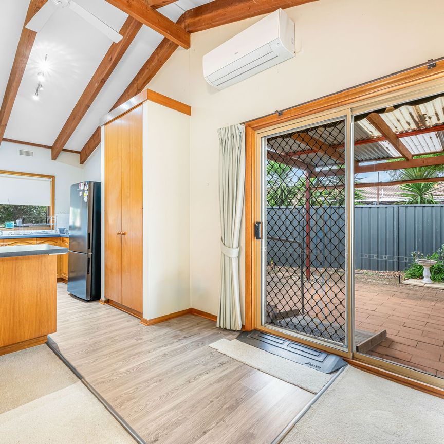 Immaculate Townhouse - Photo 1