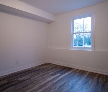 For Lease - 47 Limestone Crescent Unit# Lower, Whitby, Ontario - Photo 4