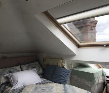 Sunny loft room - Photo 1