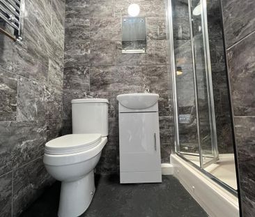 4 bedroom terraced house to rent - Photo 4