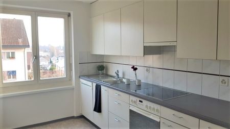 HELLE UND GERÄUMIGE WOHNUNG SUCHT NEUEN MIETER! - Photo 4