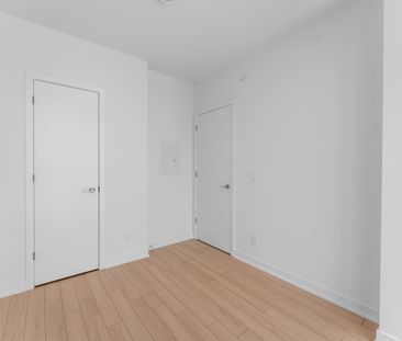 For Lease - 3071 Trafalgar Road Unit# 807, Oakville, Ontario - Photo 3