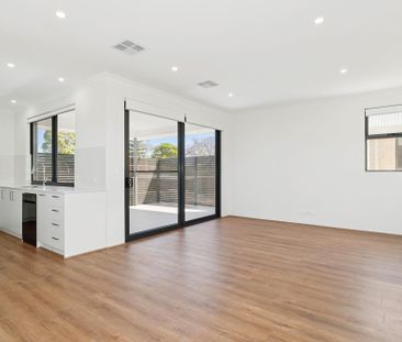 BRAND NEW MODERN FAMILY HOME IN RIVERVALE ! - Photo 1