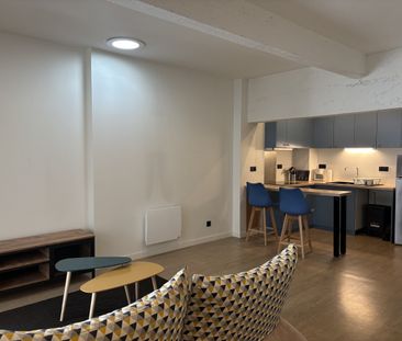 Location Appartement 2 pièces 53m² BORDEAUX 33300 - Photo 1