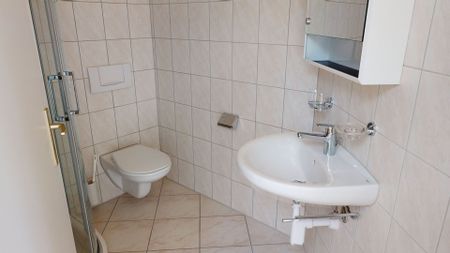 CHARMANTE Dachwohnung - Photo 4