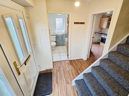 2 Bedroom House to Rent in Blackfriars, Rushden, Northants, NN10 - Photo 2