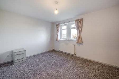 4 bedroom detached bungalow to rent - Photo 5