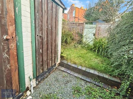 2 bedroom House To Let Total Size: 1012 SQ FT - Photo 5