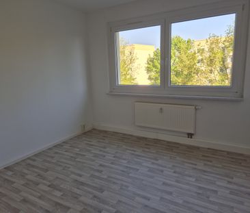 3-Raum-Wohnung mit Balkon im ersten Obergeschoss zu vermieten - Photo 4