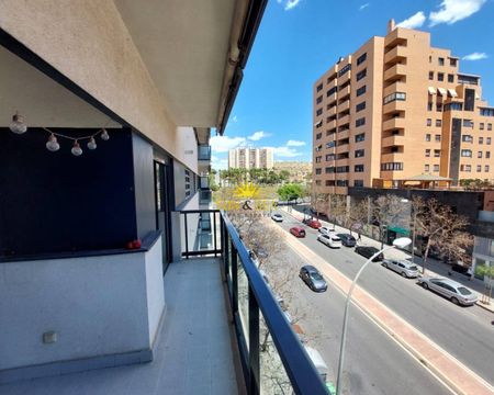 FOUR-BEDROOM APARTMENT – ALICANTE - Photo 5