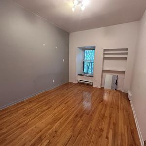 4 et demi à louer, Avenue du Parc, université McGill, métro Place-des-Arts - Photo 2