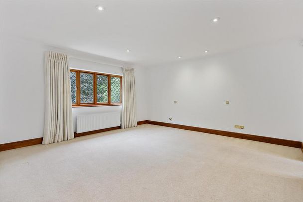 7 bedroom detached house to rent - Photo 1
