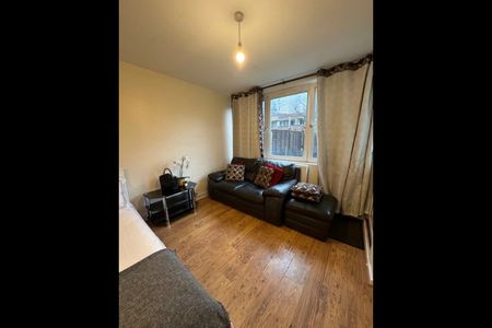 Room in a Shared House, Dunsterville Way, SE1 - Photo 2
