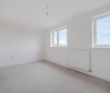 2 bedroom end of terrace house to rent - Photo 5