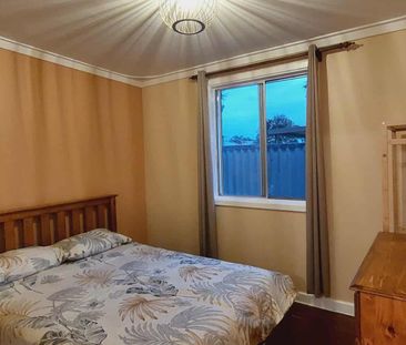 Rockingham - Photo 1