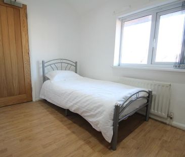 5 bedroom terraced house to rent - Photo 3