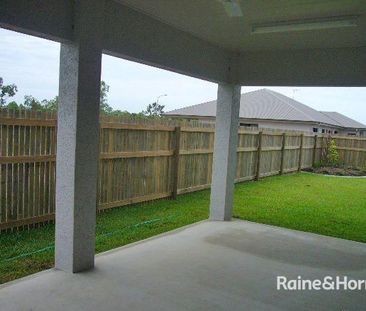 Amazing 3 Bedroom Home in Burdell available from 15th October!! - Photo 3